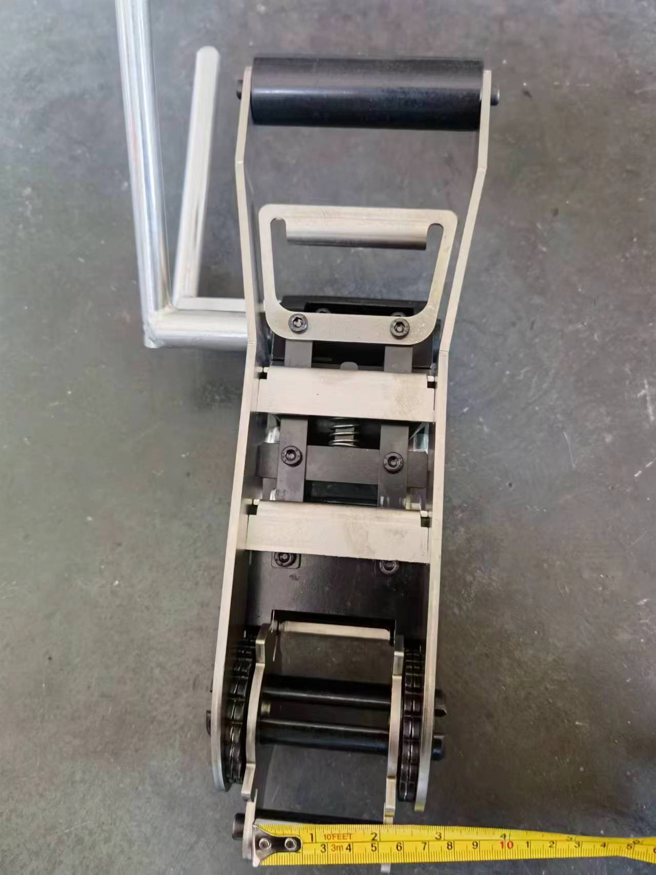 编织捆包带拉紧器