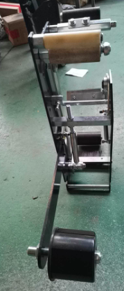 全自动封箱机头-封箱机芯贴带器